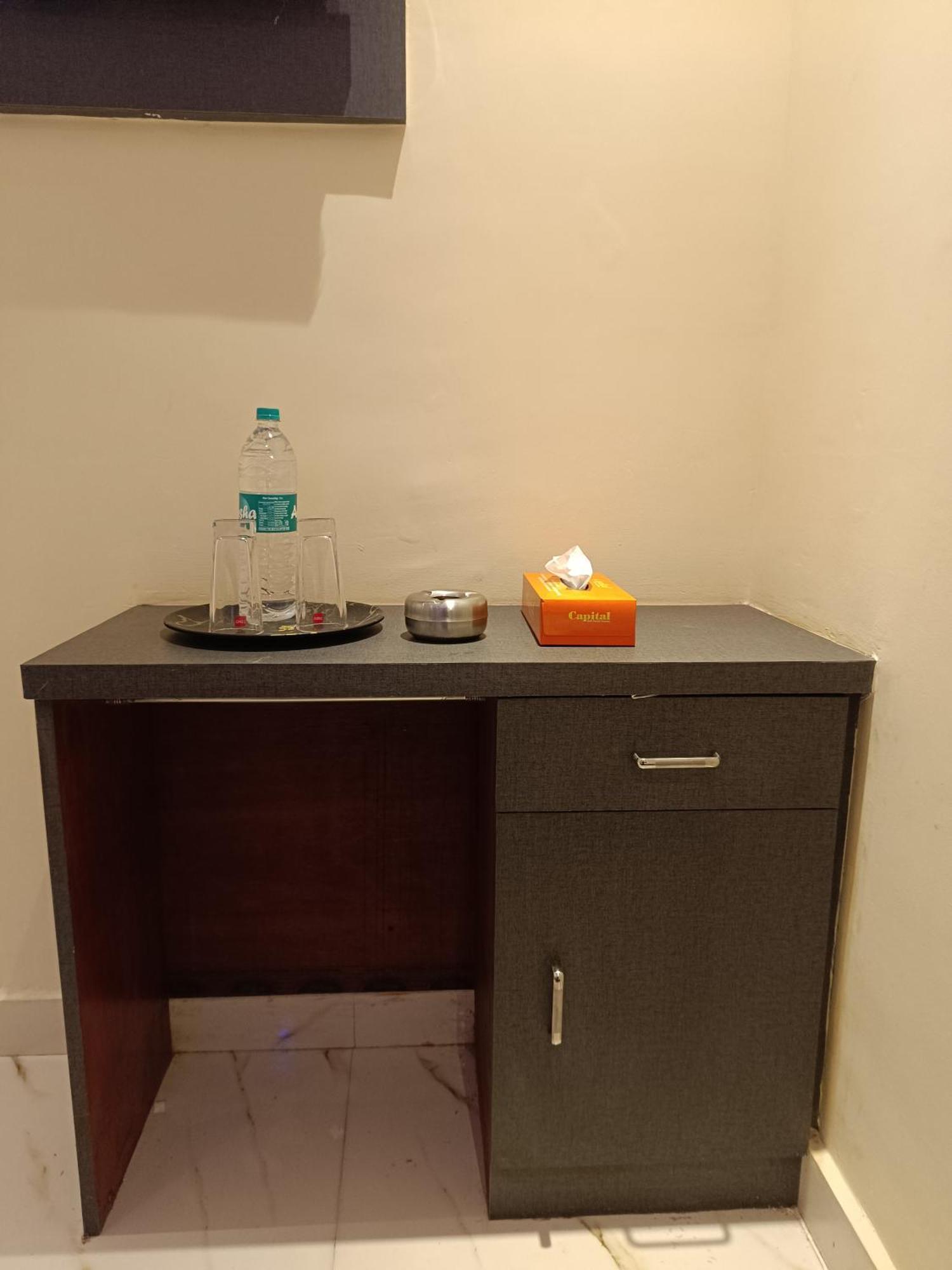 Hotel Powai Residency ムンバイ エクステリア 写真