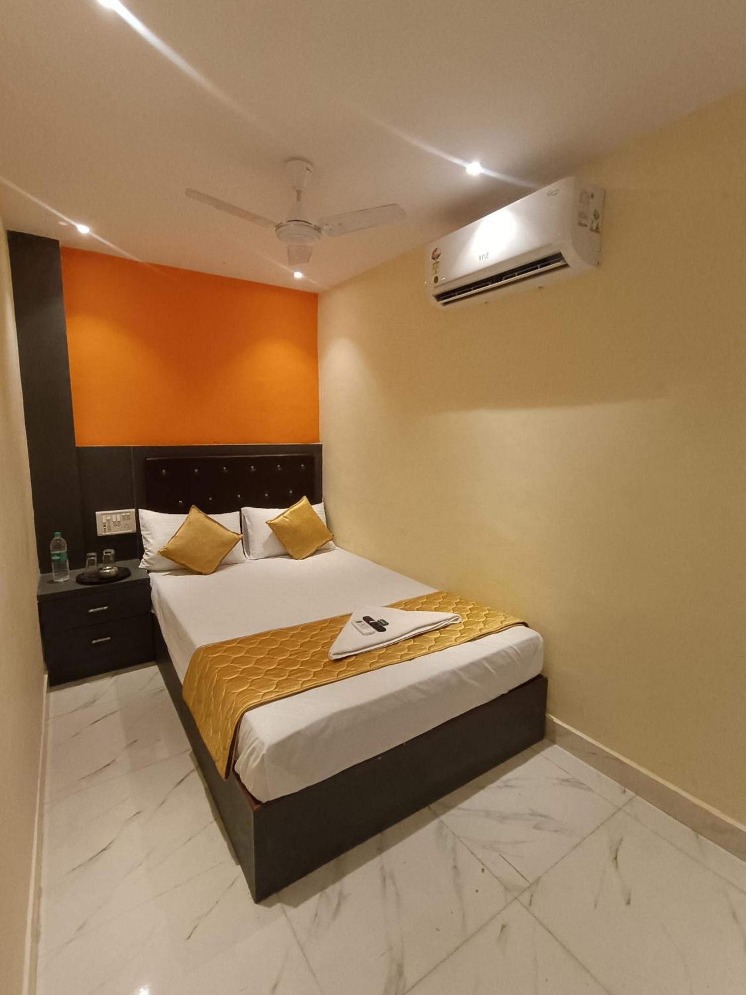 Hotel Powai Residency ムンバイ エクステリア 写真